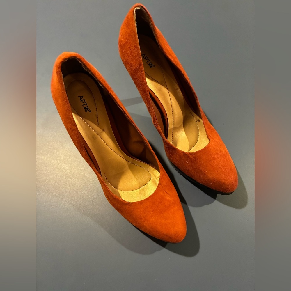Apt. 9 Women's 8.5M Rust Suede 4 1/2” Heels NWD